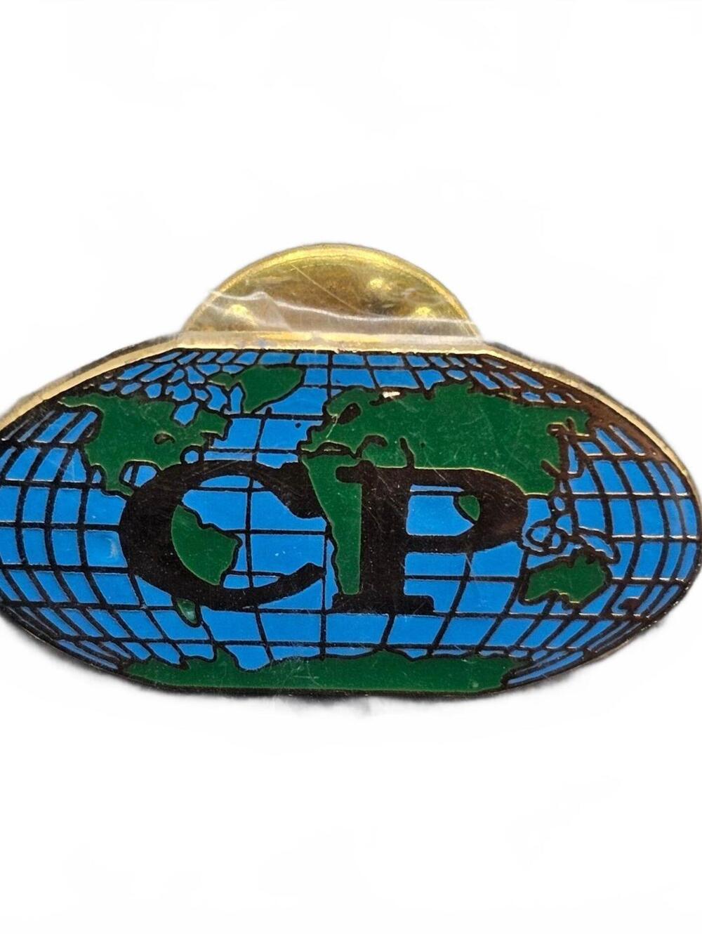 CF Globe Oval Pin in Bag